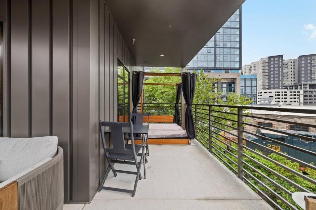 Skyline View, Pool, Gym, Balcony'S, Walk To Bway! Apartment Nashville Exterior photo